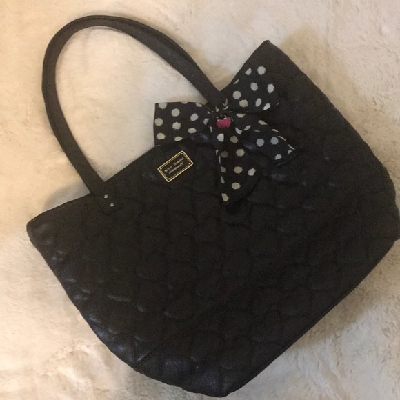 Betsey Johnson Handbags - Betsey Johnson New York Heart Quilt Bag